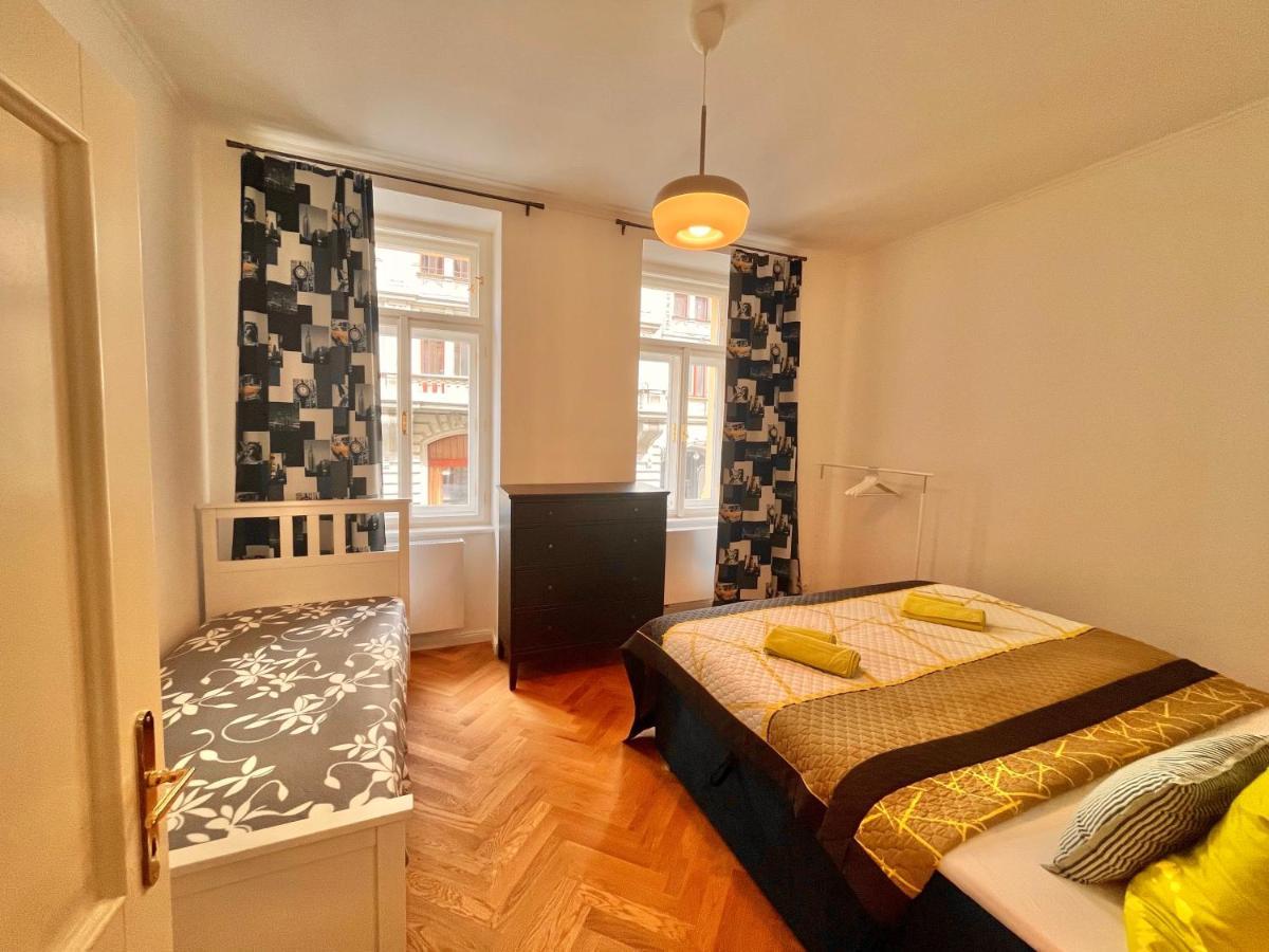 Amazing Apartment Zborovska Praga Exterior foto